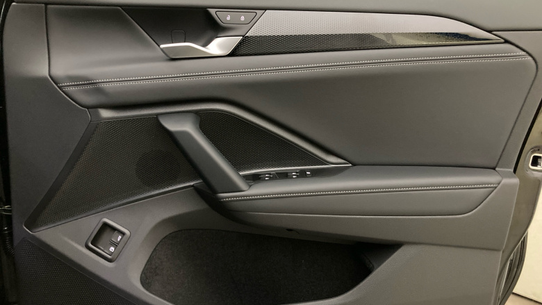 Volkswagen Tayron 1.5 TSI eHybrid Life 5dr DSG6 Estate